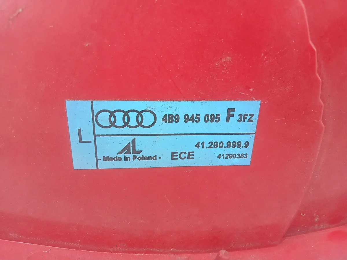 Audi A6 C5 Kombi Left Tail Light Used image 8
