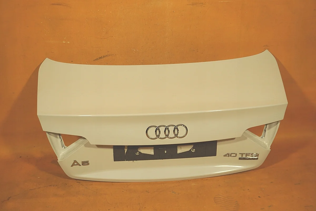 Audi A5 8T Klappe Kofferraum 8T0827023AJ image 3