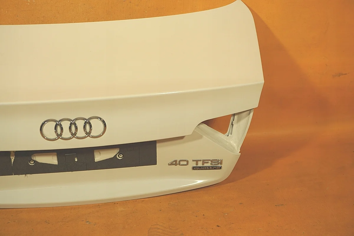 Audi A5 8T Klappe Kofferraum 8T0827023AJ image 8