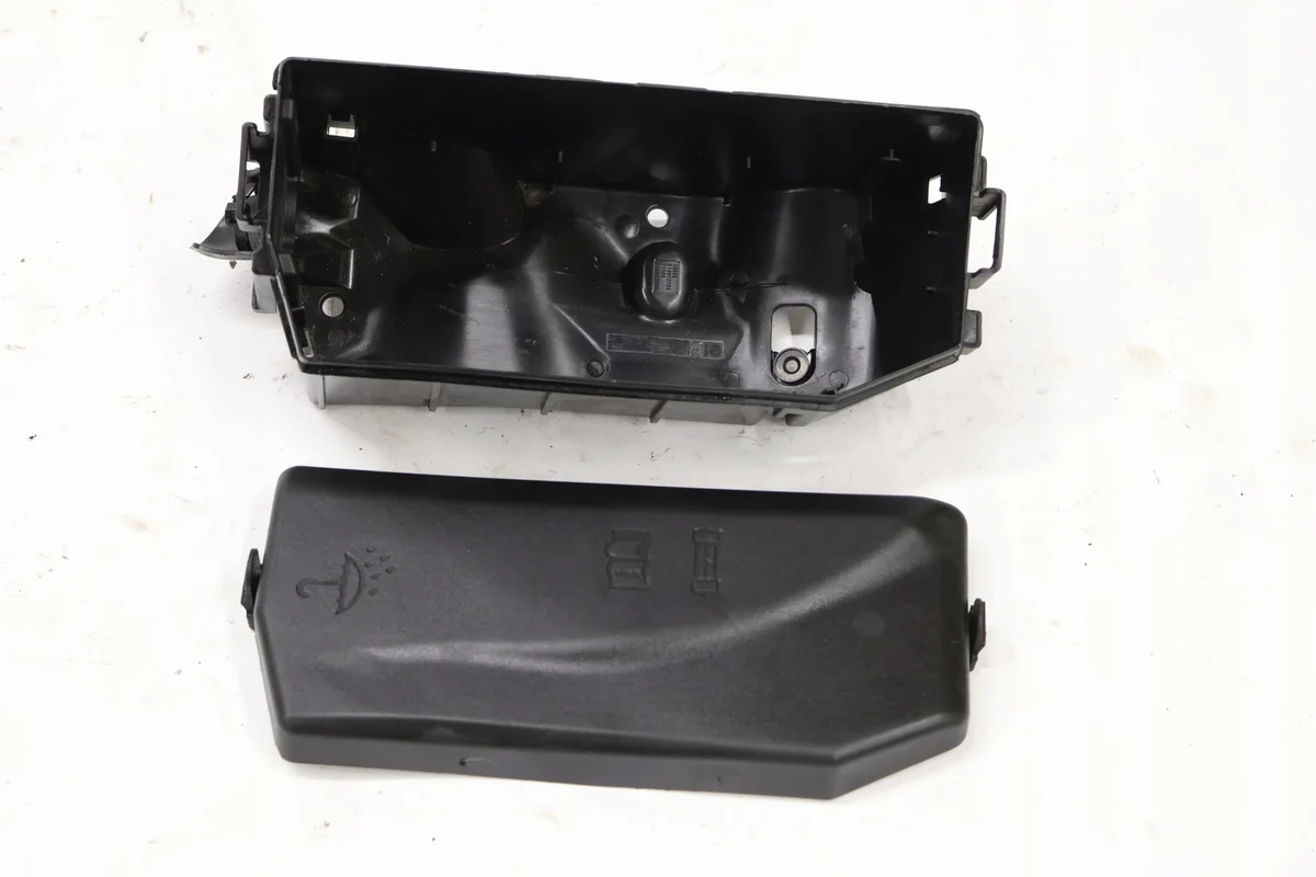 Audi A1 82A säkringsbox 2Q0927165A
