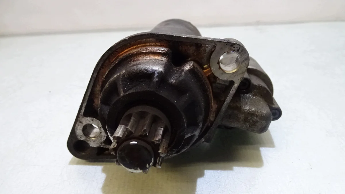 Starter VW Caddy III 2.0 SDI gebraucht image 3