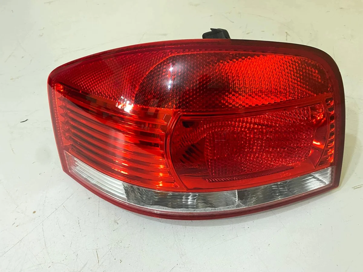 Audi A3 8P 03-08 Linker Achterlicht image 5