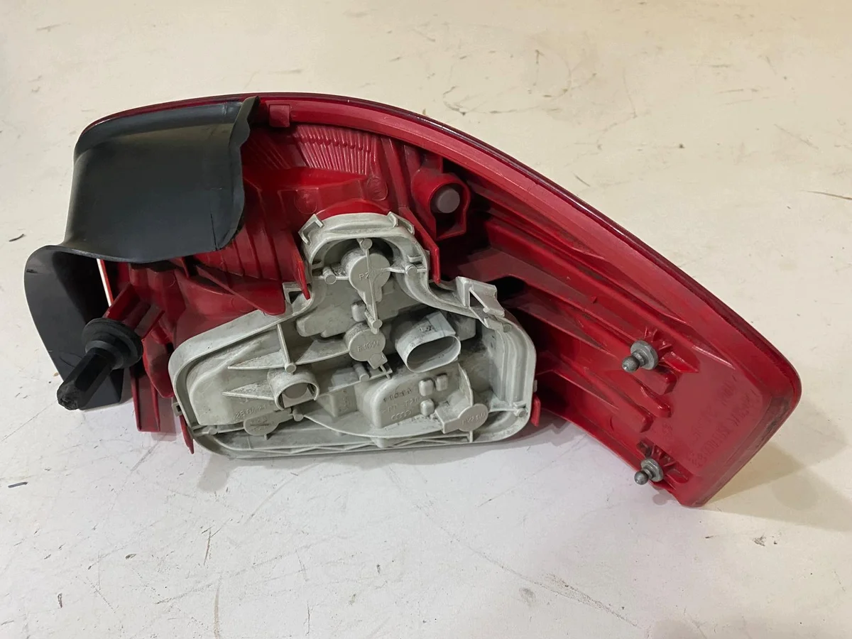 Audi A3 8P 03-08 Linker Achterlicht image 9