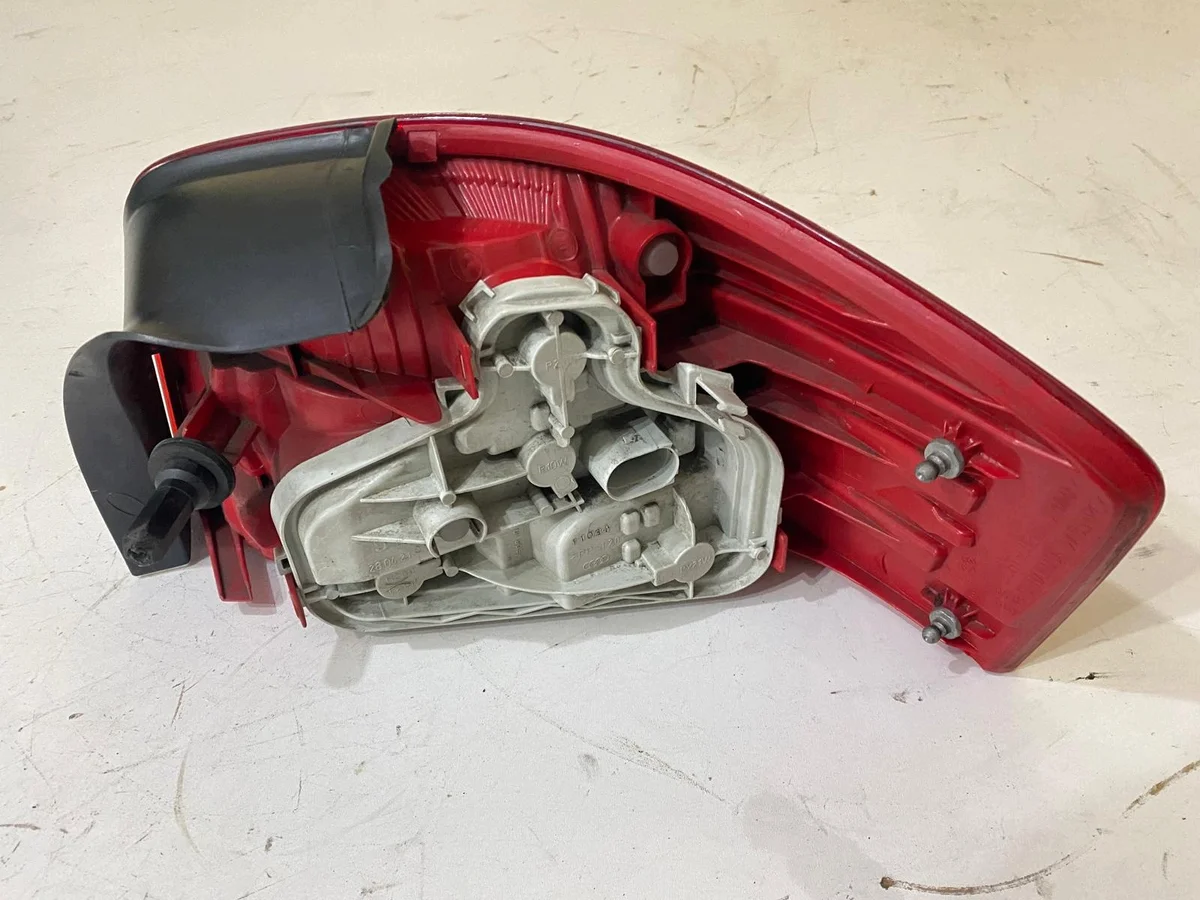 Audi A3 8P 03-08 Linker Achterlicht image 10