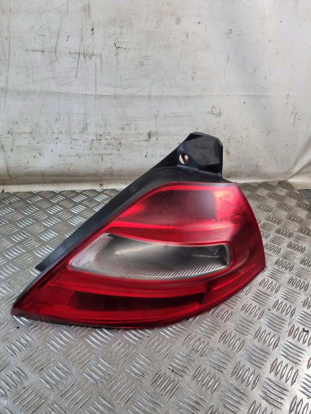 Takavalaisin oikea Renault Megane II