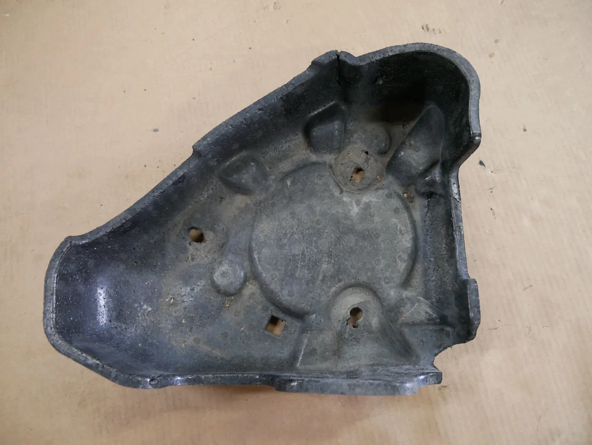 BMW F15 F16 AdBlue Tank Isolierung image 4