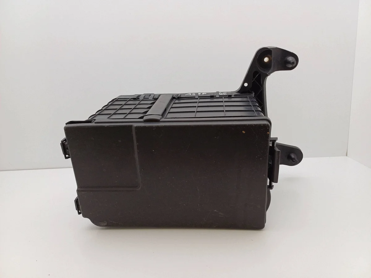 Batterihållare Audi A3 8P 2.0 TDI
