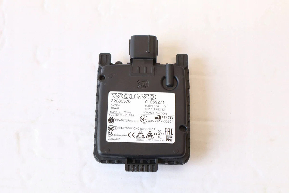 Radar tempomat Volvo V60 II 2020 OE 32286570