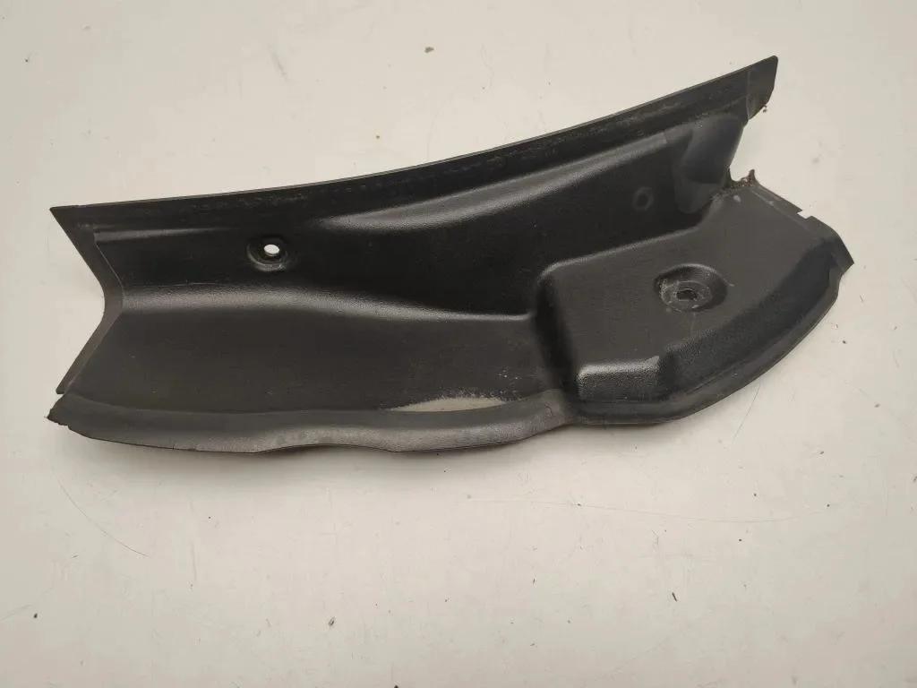 Embellecedor Tapa Maletero Mercedes-Benz M (W166)