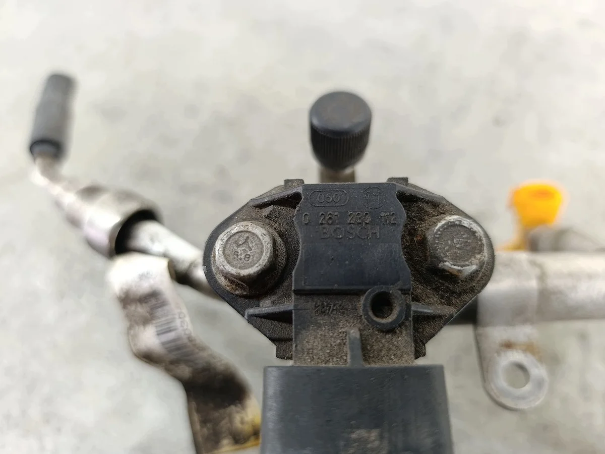 Injecteur essence Opel Signum BOSCH image 8