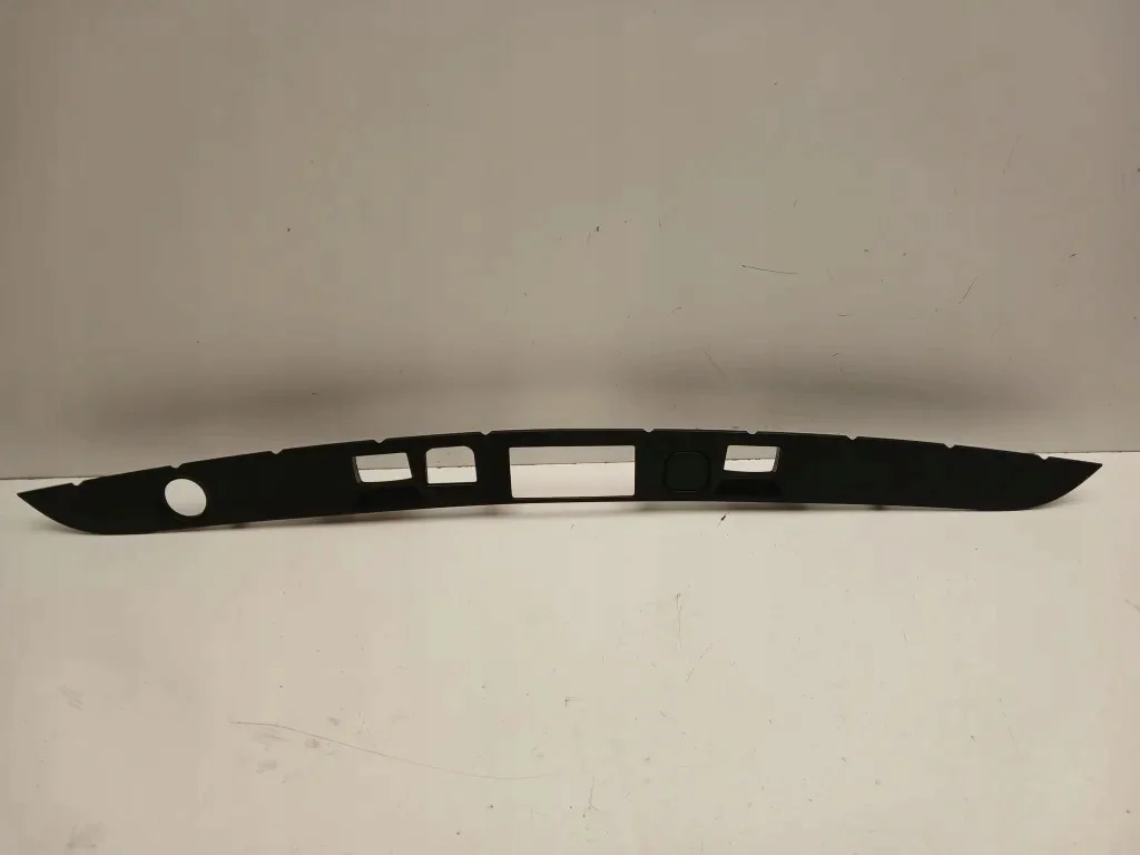 Cache hayon arrière Mercedes S320 W221