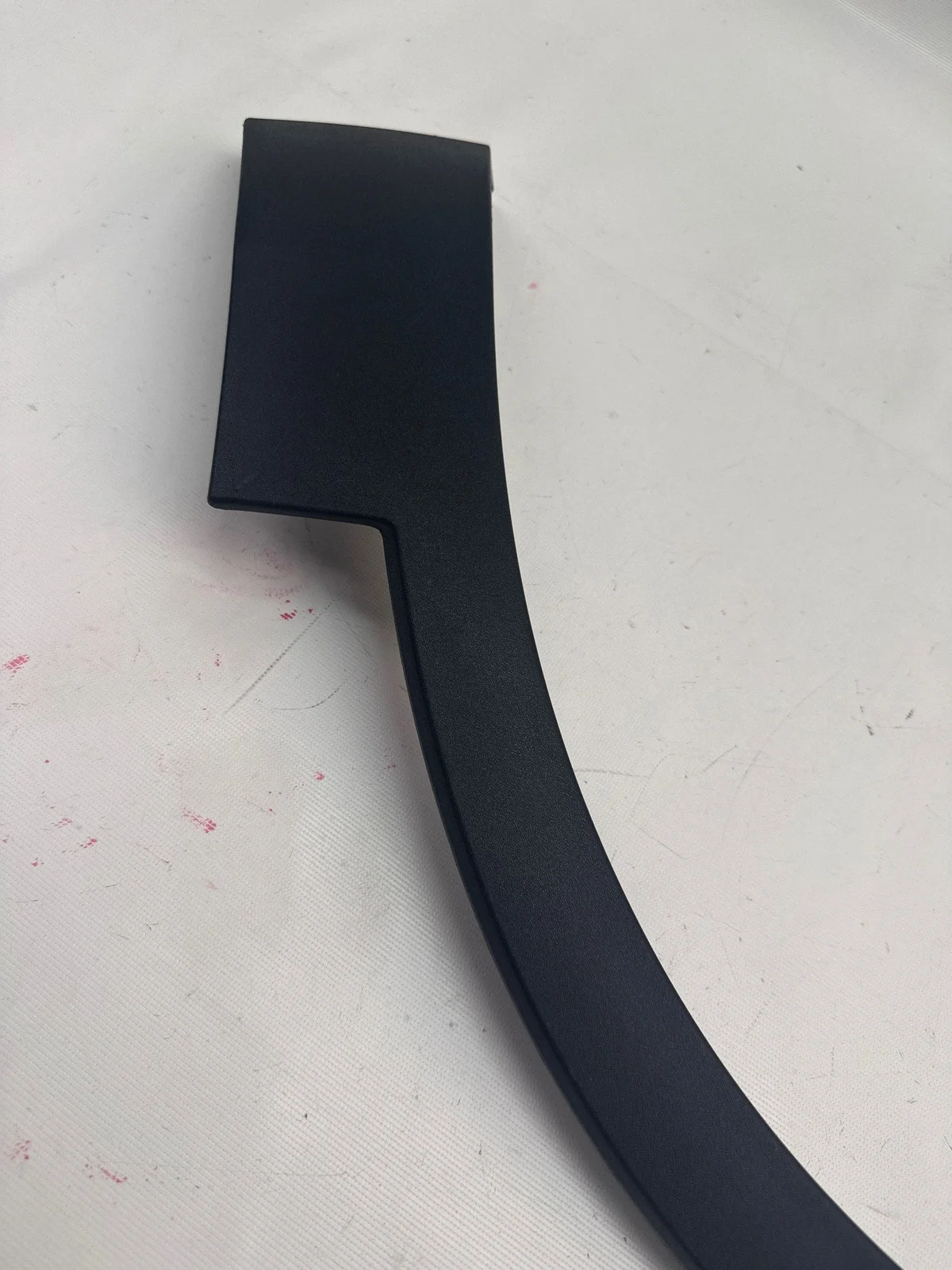 Volvo XC40 etulokasuojan listan vasen image 3