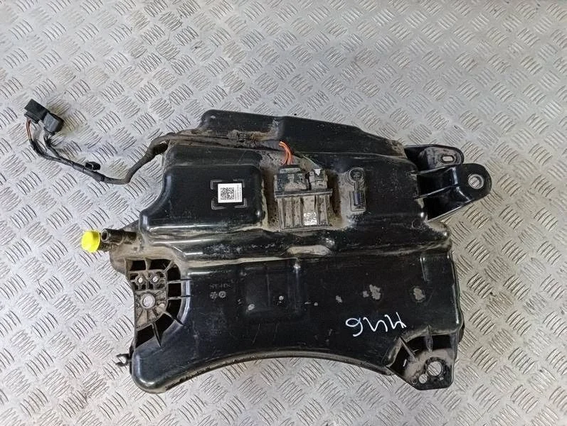 AdBlue tank Seat Leon IV / Golf image 3