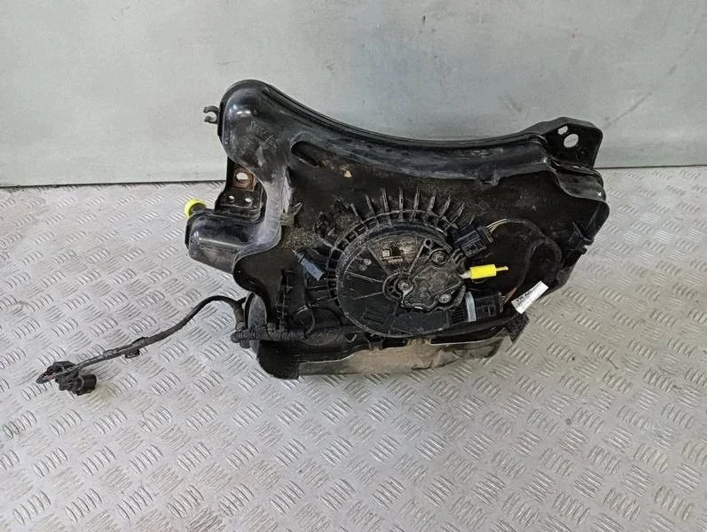 AdBlue tank Seat Leon IV / Golf image 6