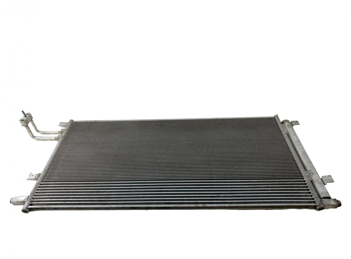 CADILLAC ESCALADE AC Condensor 2015 84802253 image 3