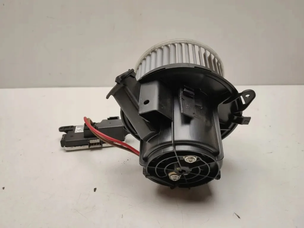 Ventilatore abitacolo Mercedes W212 A2128200708 image 4