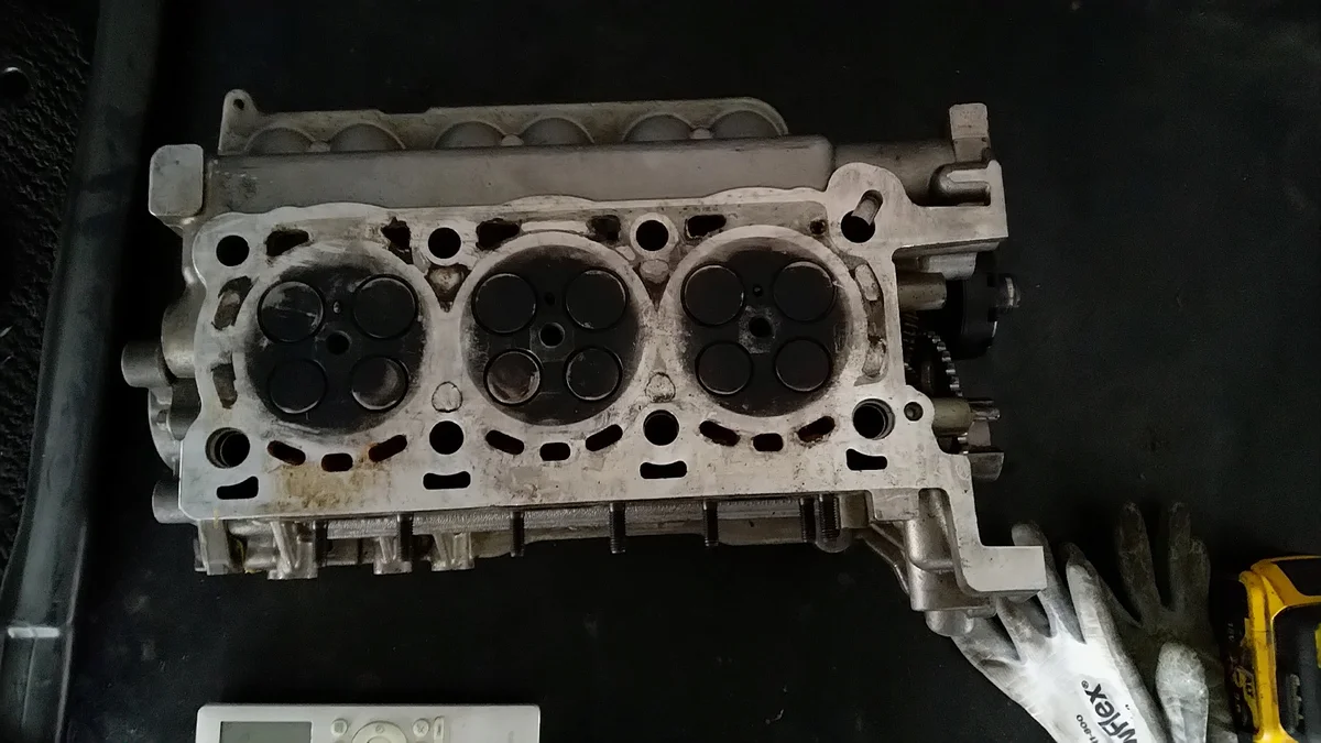Dodge Jeep 3.6 Pentastar Engine Cylinder Head Left