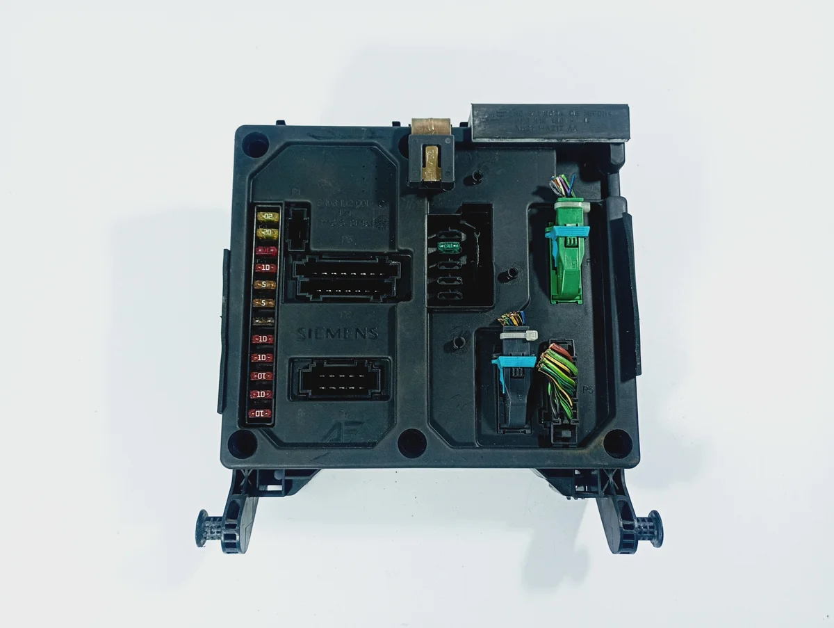 Moduuli sulakelaatikko Ford Galaxy I 95-06