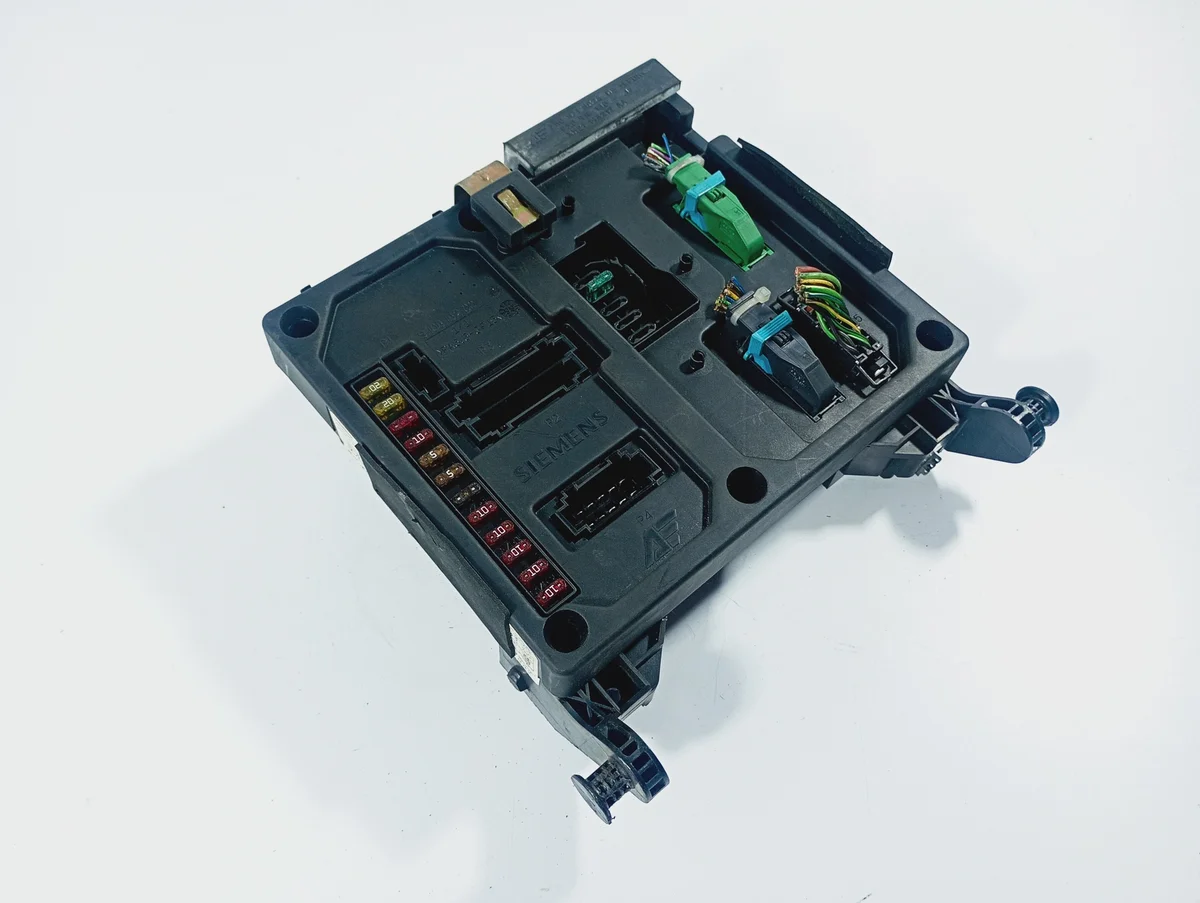 Modul Sicherungskasten OE 7M0971882A Ford Galaxy I image 3