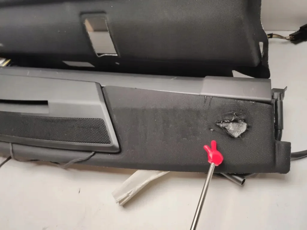 Trunk Cover Mercedes E W212 A2128101620 image 4