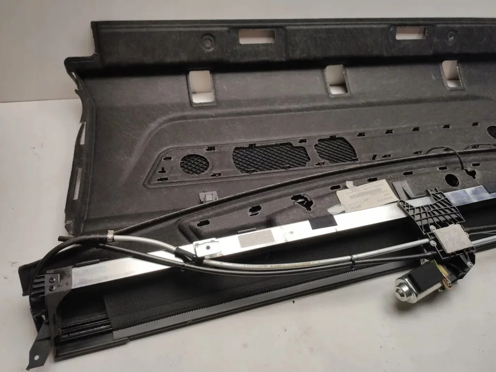 Trunk Cover Mercedes E W212 A2128101620 image 7
