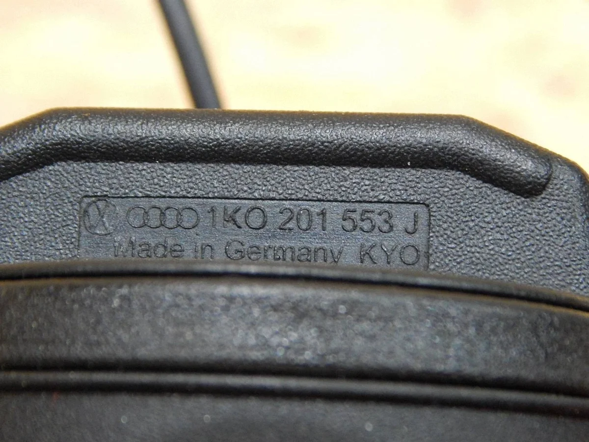 VW T6 Tankdeckel 1K0201553J gebraucht image 3