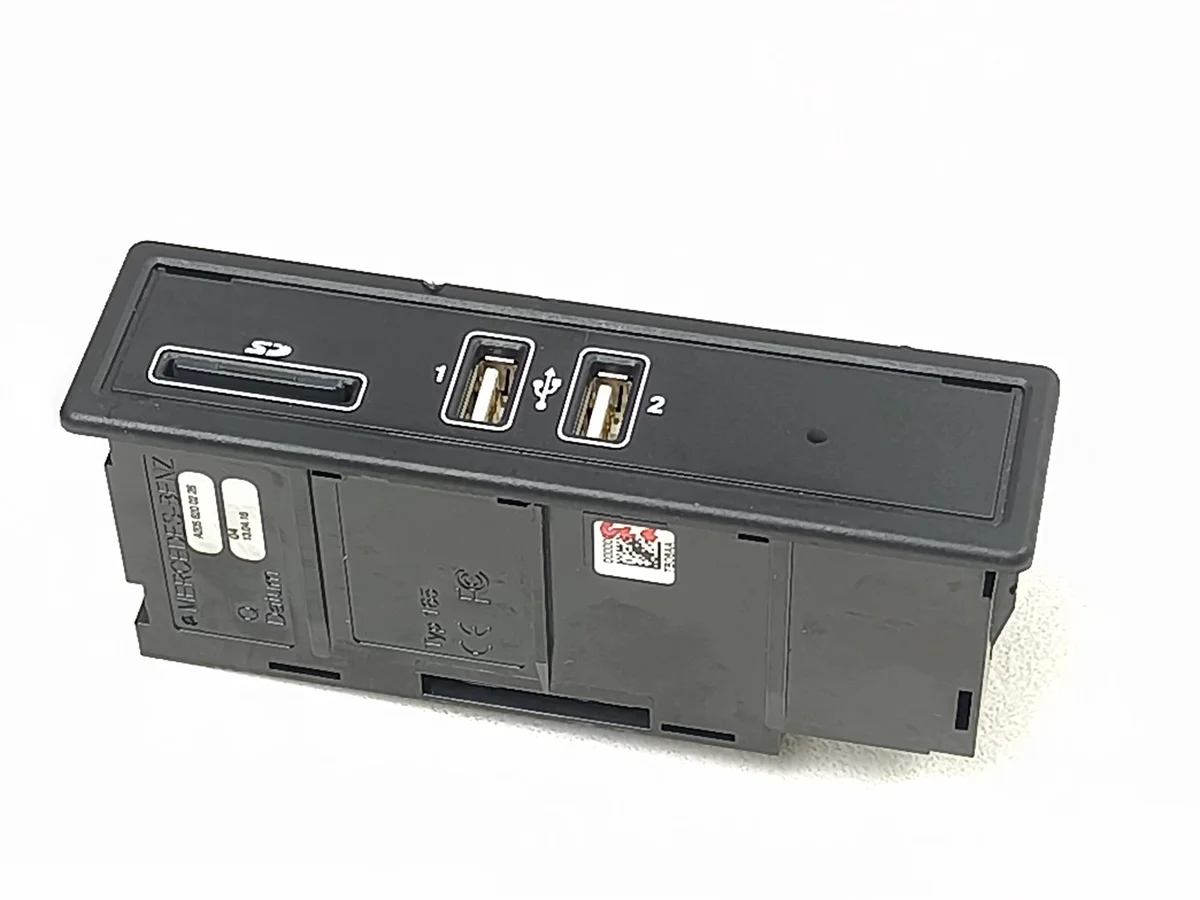 USB SD -portti Mercedes C W205 GLC 253
