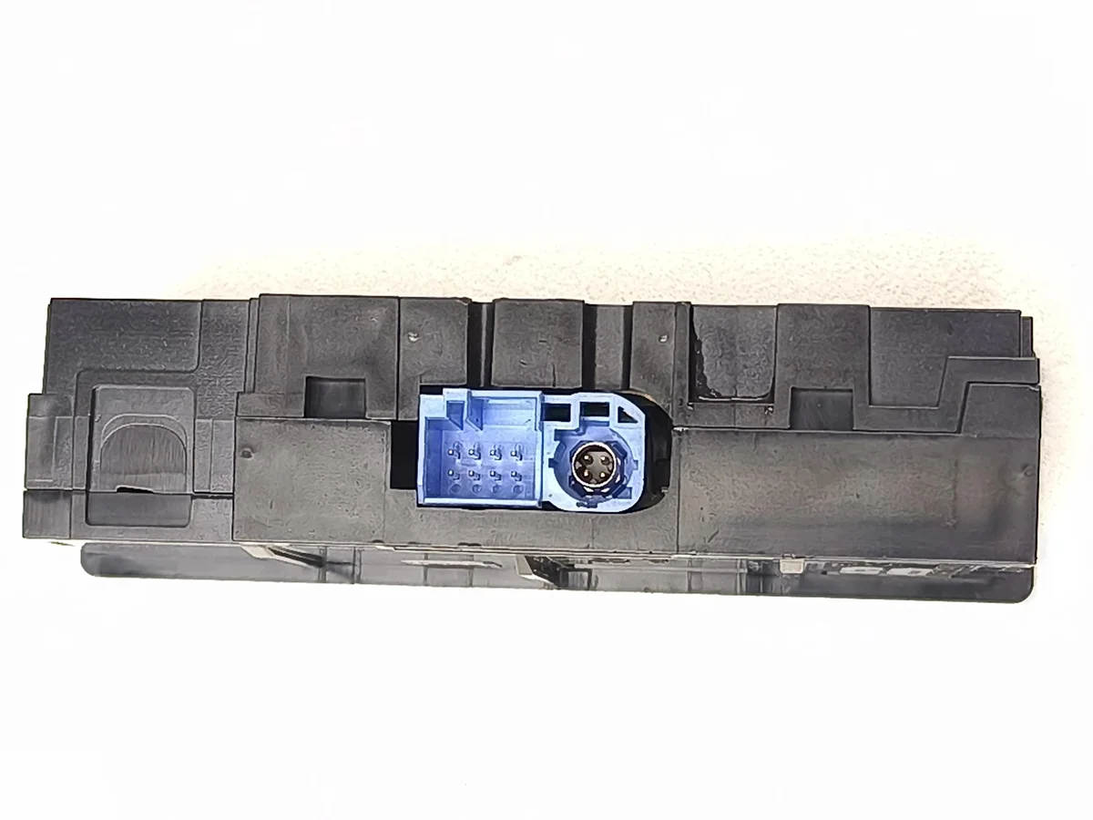 USB SD Port Mercedes C W205 GLC 253 A2058200226 thumbnail 3