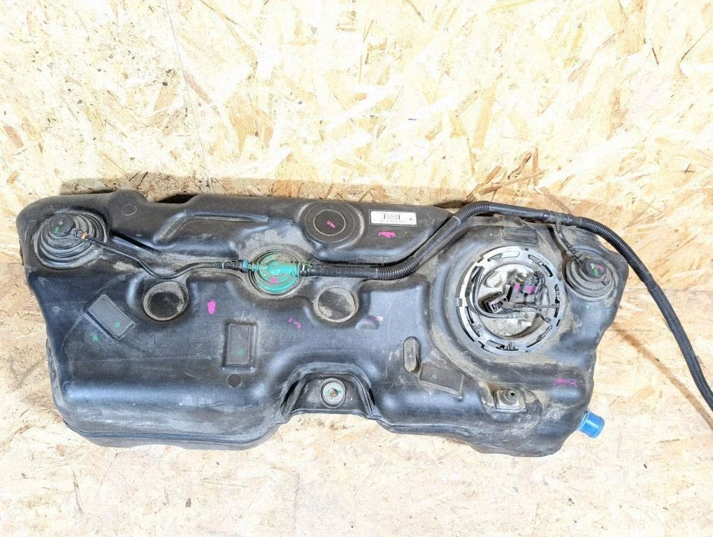 BMW F25 X3 X4 2.8 N20 Kraftstofftank 7220743 image 4