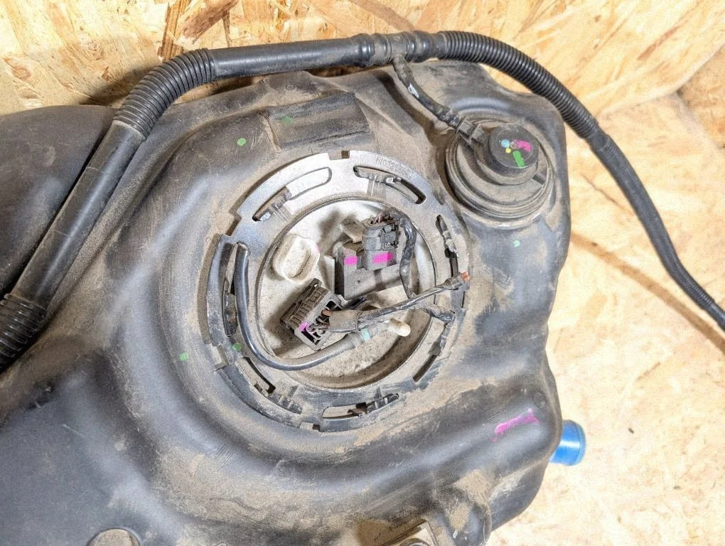 BMW F25 X3 X4 2.8 N20 Kraftstofftank 7220743 image 6