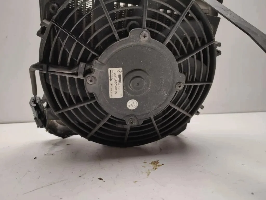 Radiador de Óleo Mercedes-Benz E (W211) A2115000400 image 6
