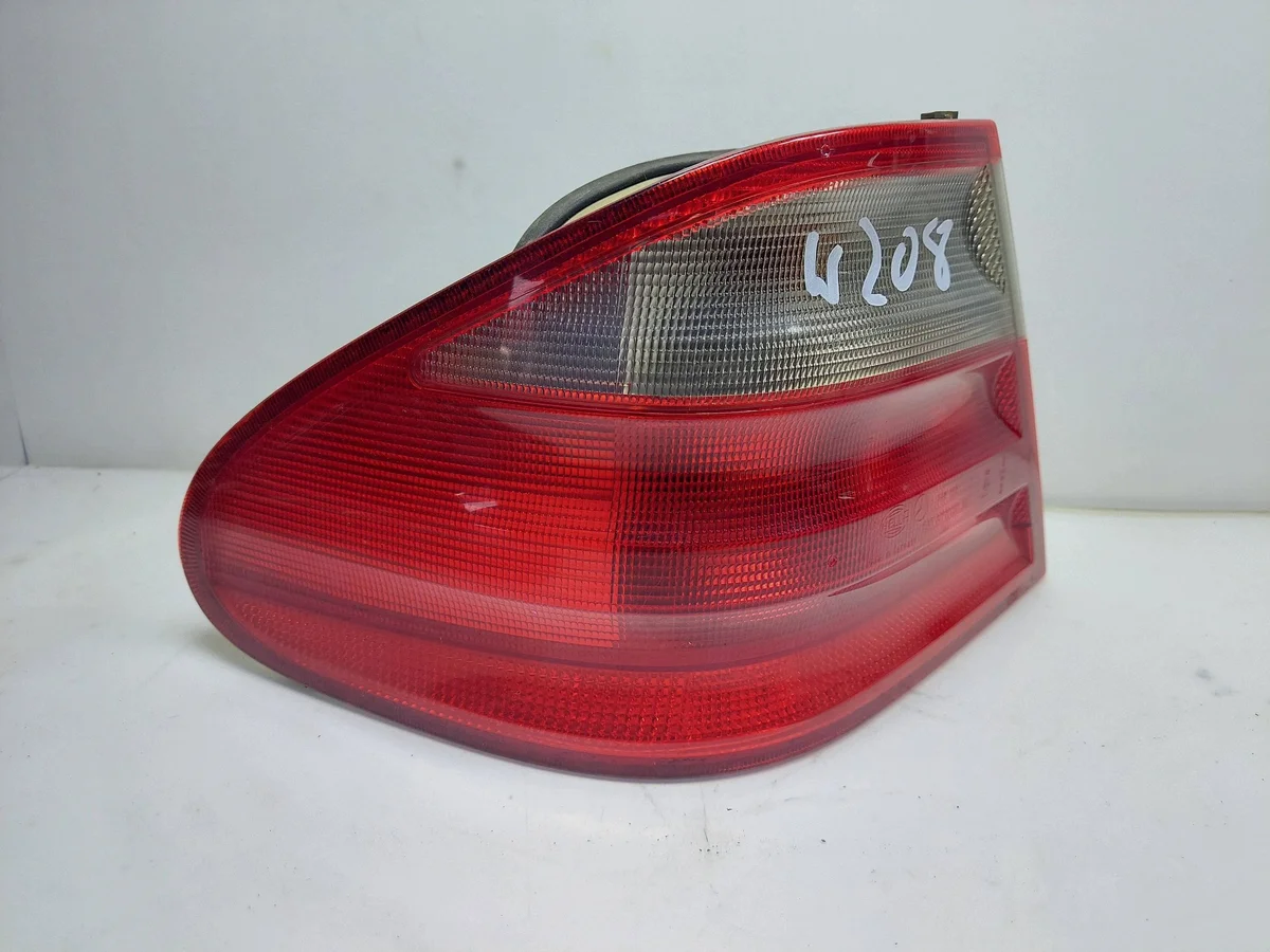 Feu arrière gauche Mercedes W208 163138KASACJ