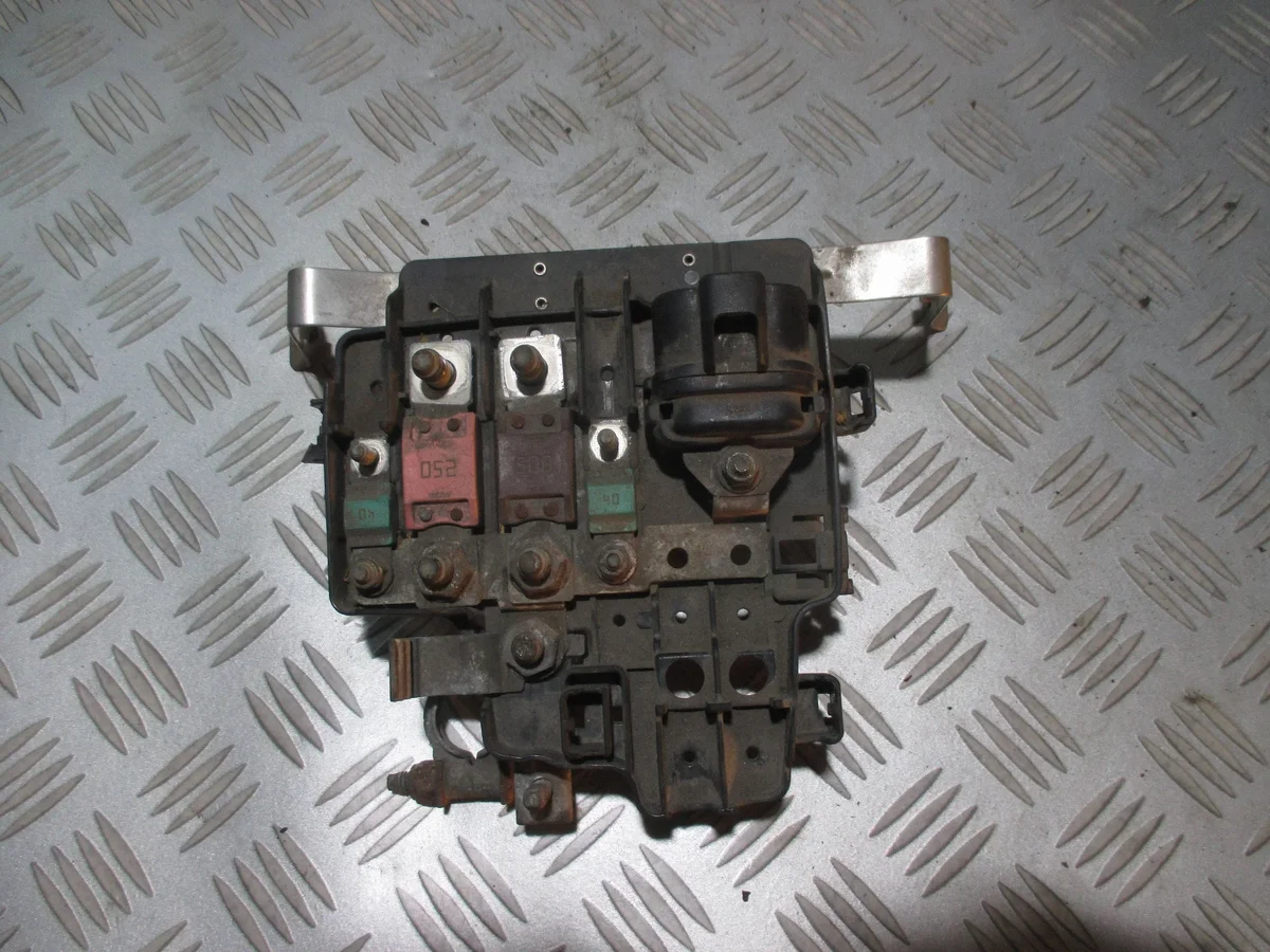 Caja Fusibles Batería Renault Kangoo II AIC11763