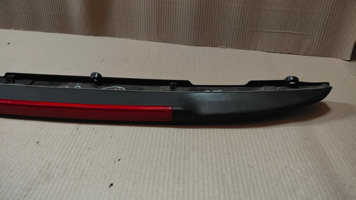 Volvo C30 Lampada Luce Stop Terza - Usata image 3