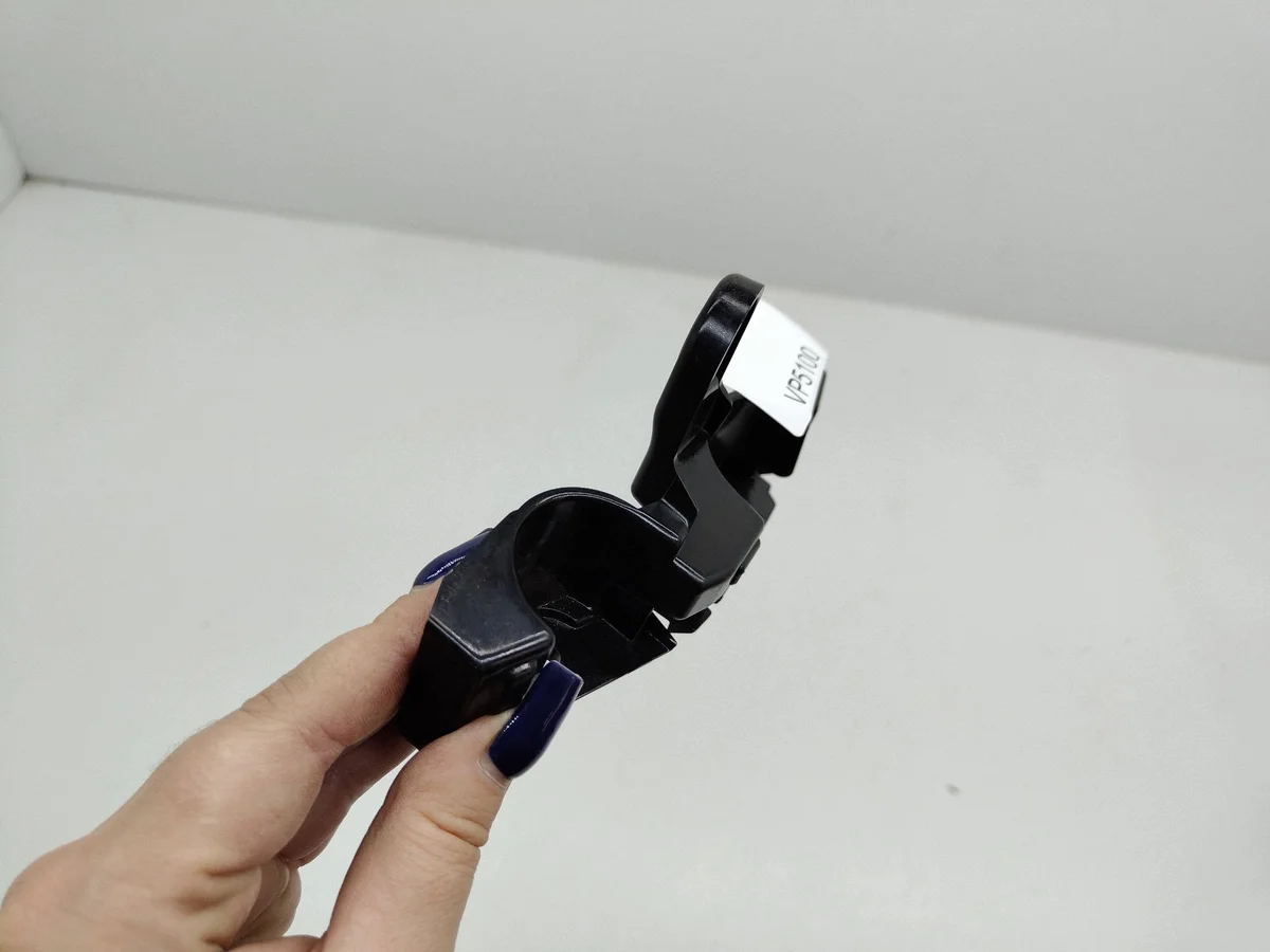 Soporte parachoques Renault Captur II derecho frontal image 3