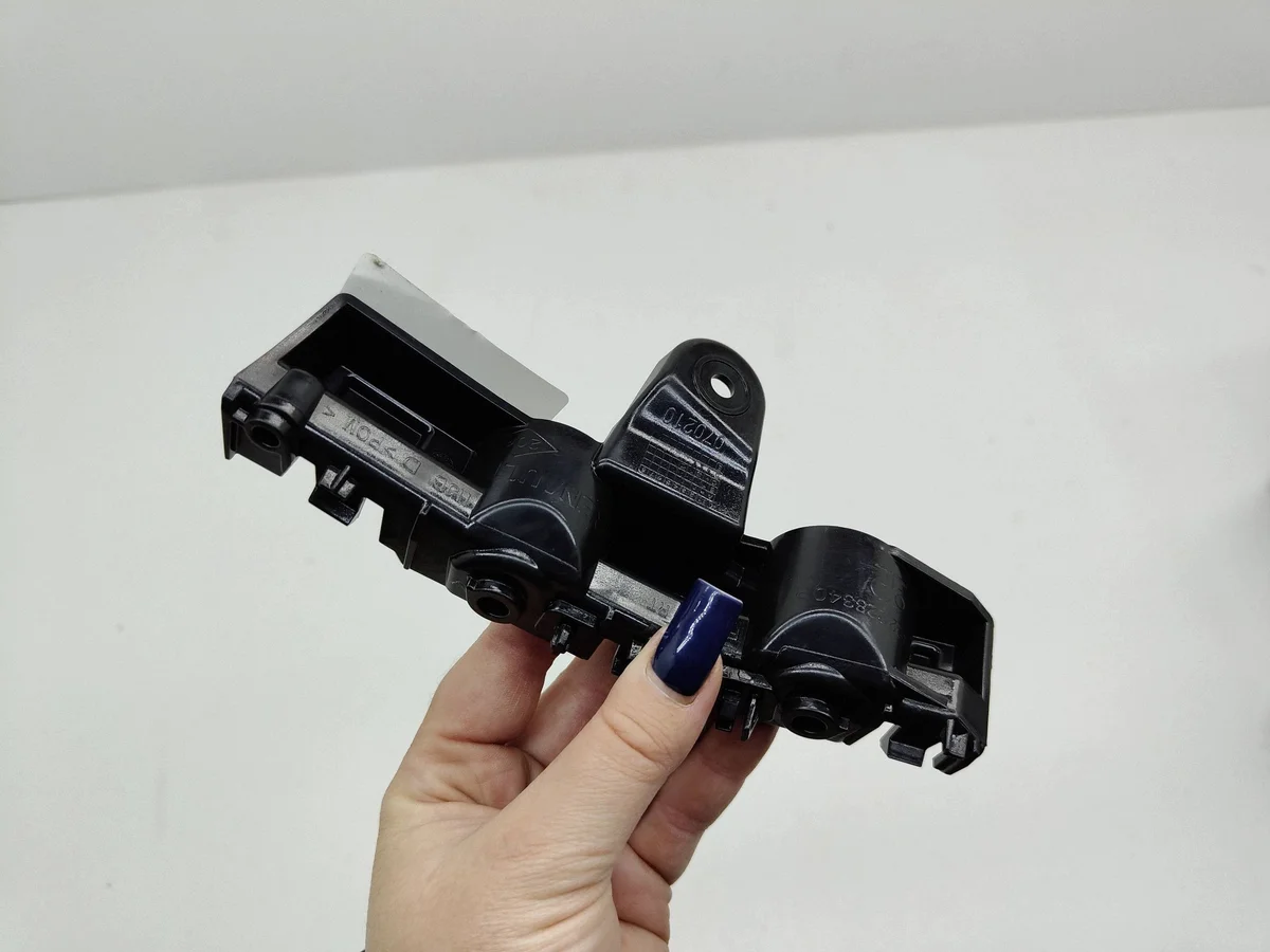 Soporte parachoques Renault Captur II derecho frontal image 5