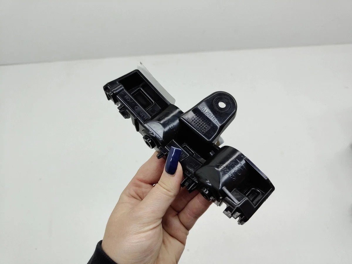 Soporte parachoques Renault Captur II derecho frontal image 6