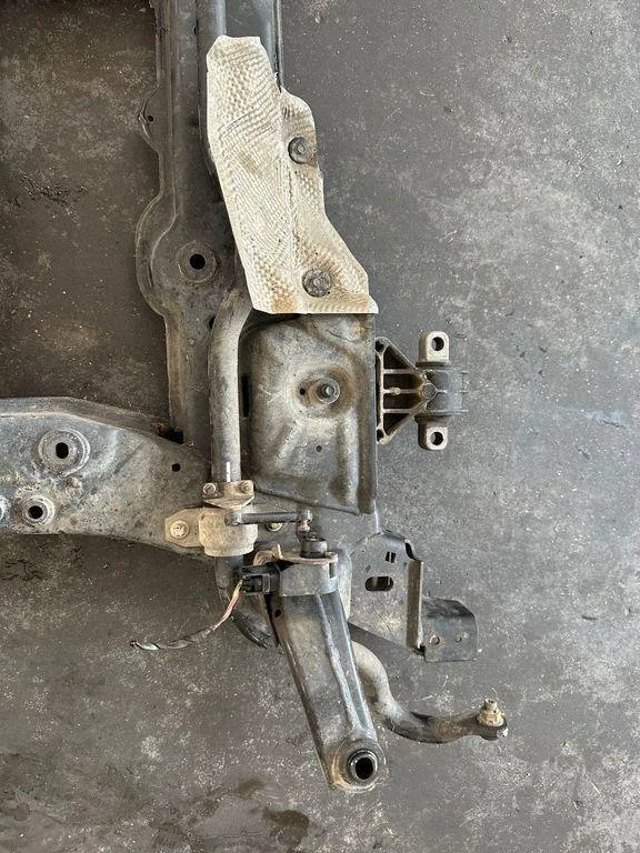 Sujet de suspension avant Mercedes-Benz B W246 image 4