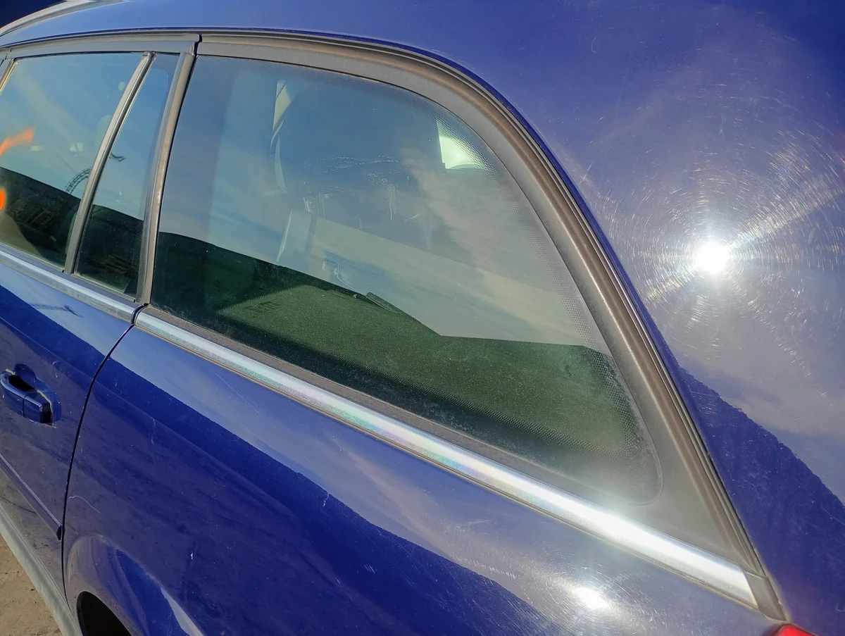 Opel Vectra C FL Seitenfenster links hinten image 3