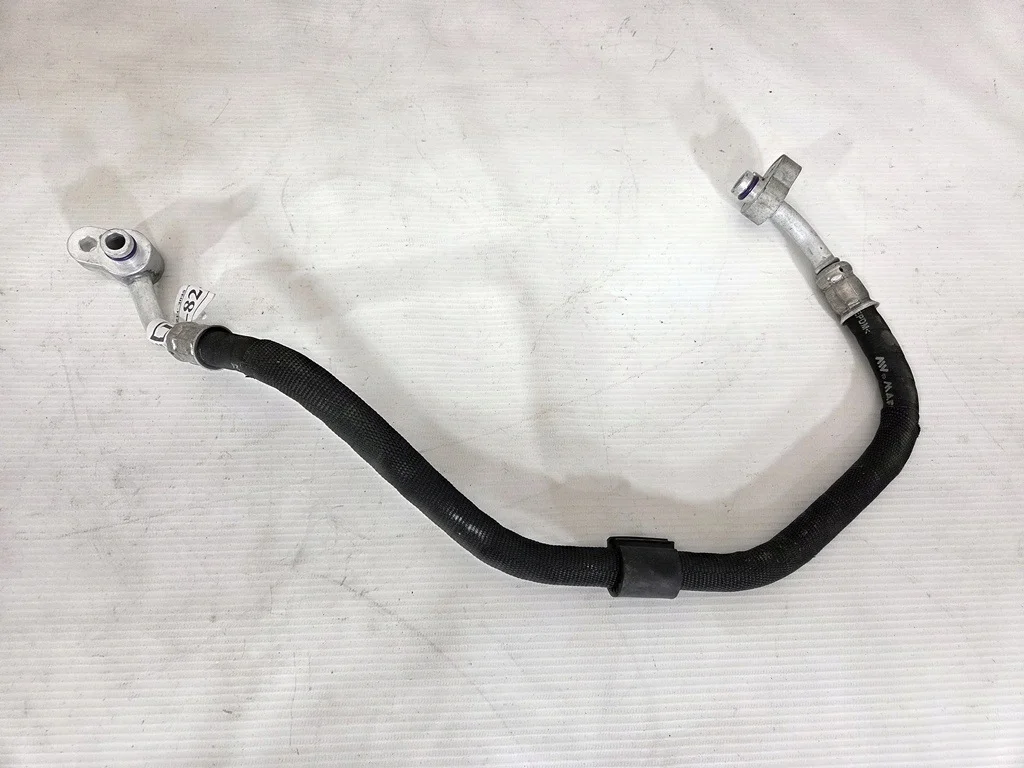 Audi Klimaanlagenleitung 8W0816721BC gebraucht