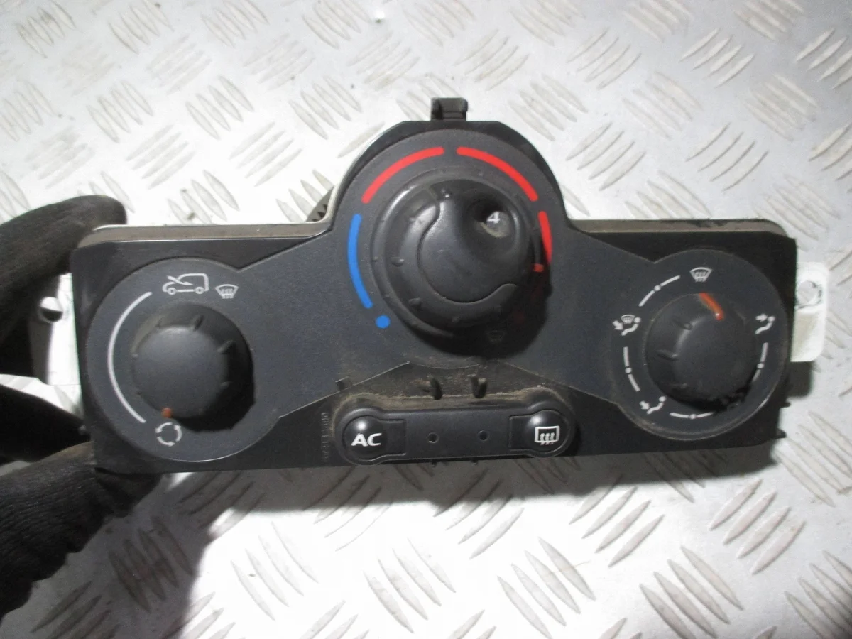 Panel Climatización Renault Kangoo II AIC11772