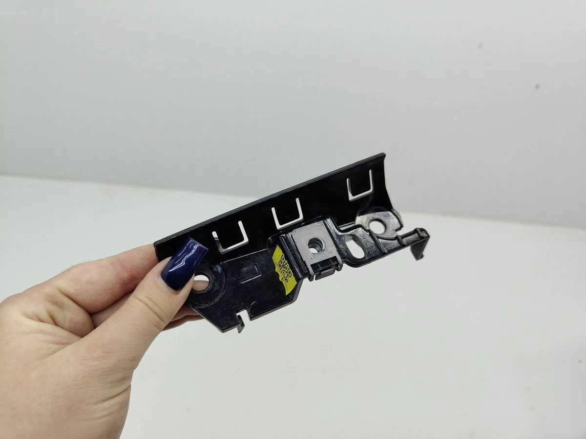 Land Rover Defender L663 etulippa L8B2-17A870-A