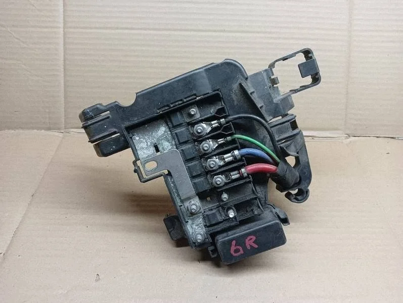 Caja Fusibles VW Up Mii Citigo 6R0937621