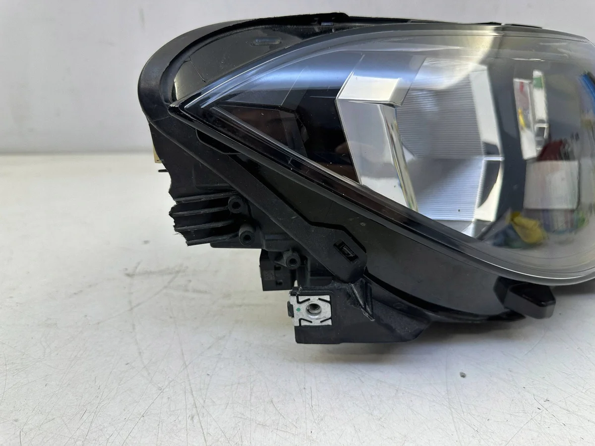 VW T-Cross Koplamp Rechts Gebruikt 2GM941006A image 10