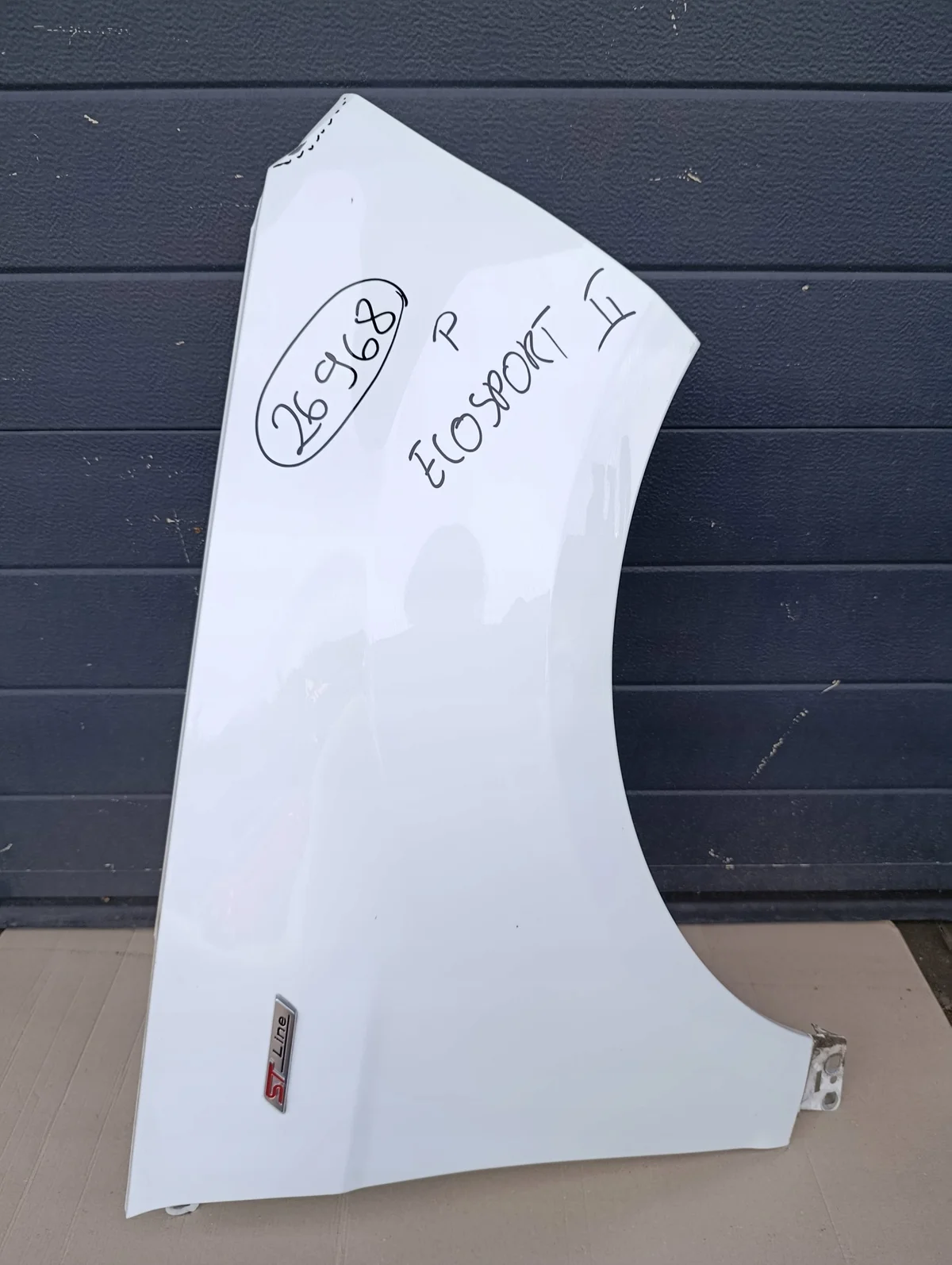 Ford EcoSport II etulokasuoja oikea