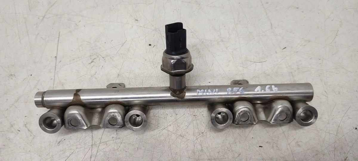 Mini Cooper S R56 1.6 16V Turb Injector Rail