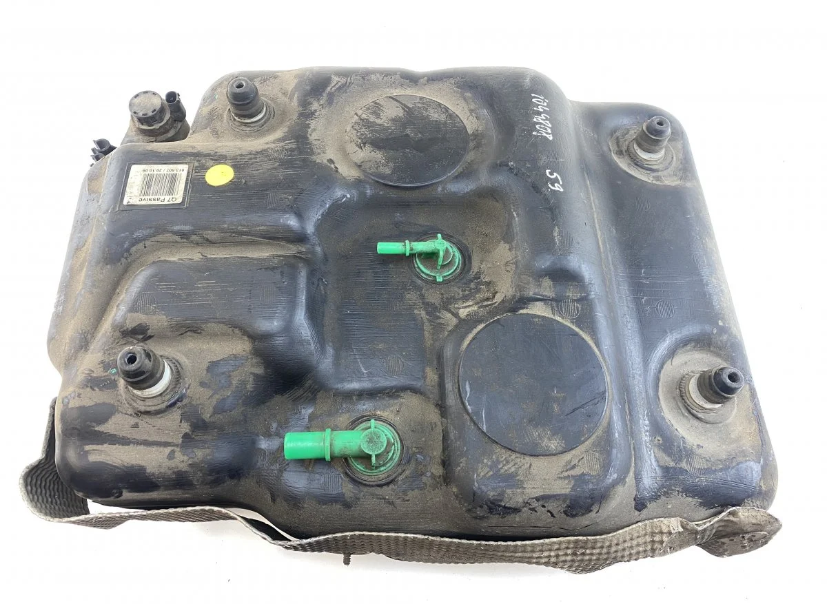 Audi Q7 4L0131877E Serbatoio AdBlue image 3