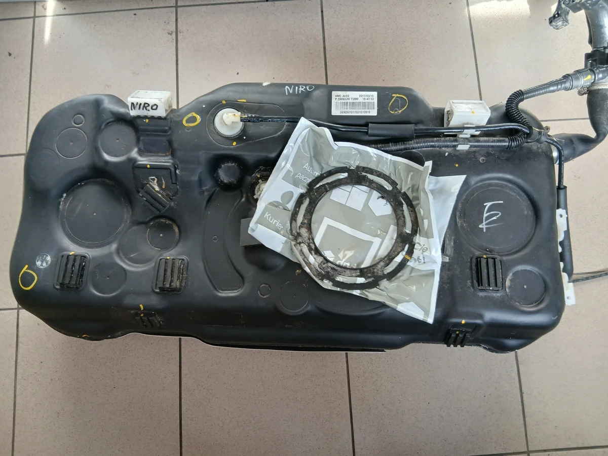 Kia Niro 16-21 Hybrid Kraftstofftank Einfüllstutzen thumbnail 1