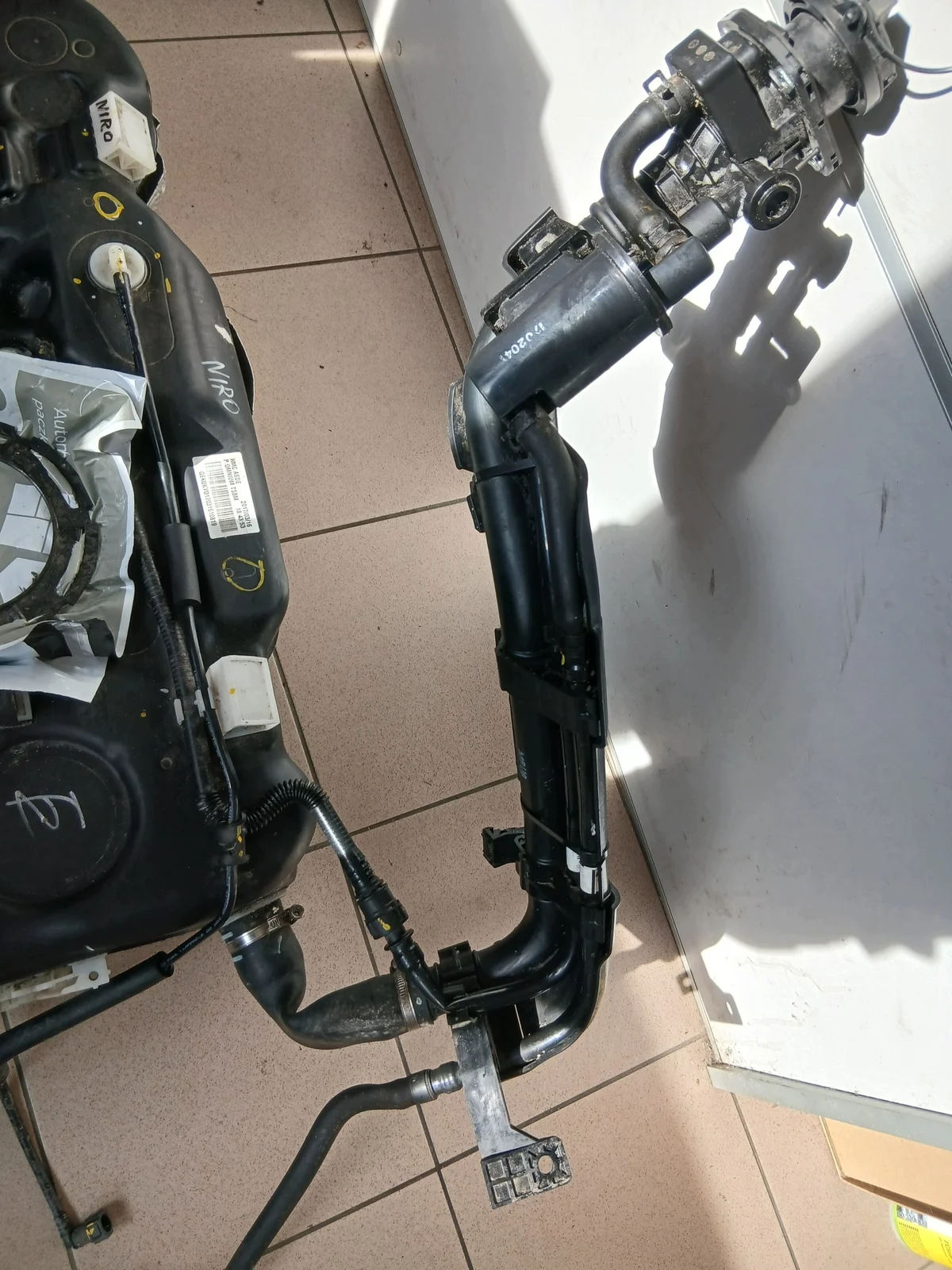 Kia Niro 16-21 Hybrid Kraftstofftank Einfüllstutzen thumbnail 3