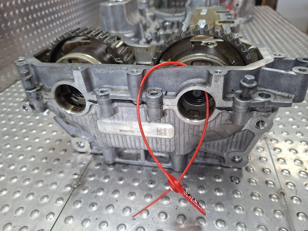 Cabeça do Motor Peugeot 308 II 1.2 THP S27646331 image 5